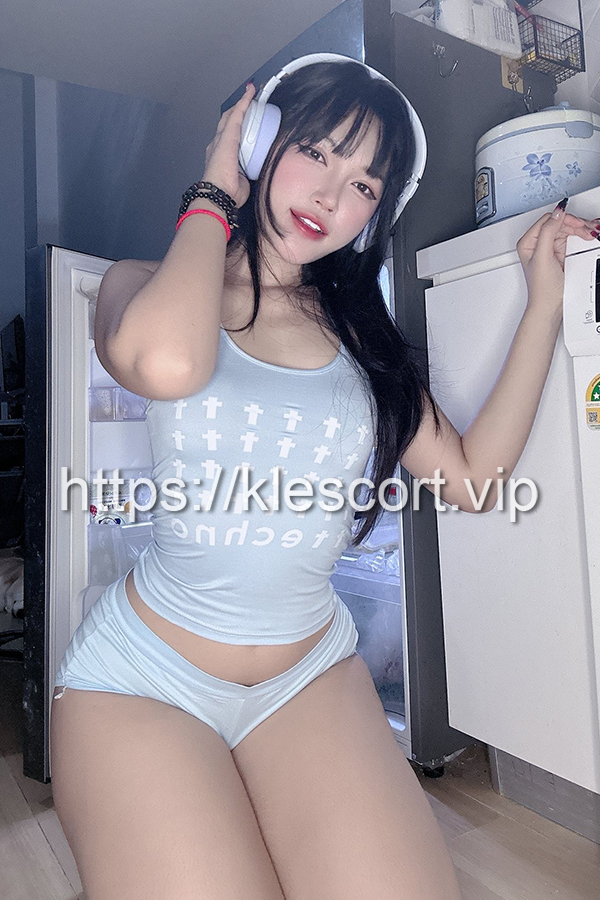 Kuala Lumpur Karifah Malay Escort Girl